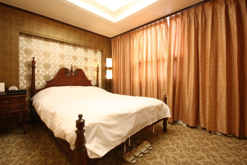 Gallery Tourist Hotel Cheongju Extérieur photo